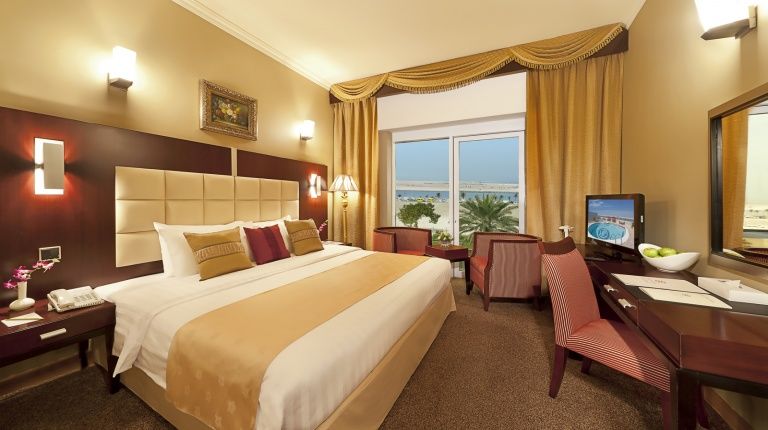 Ewa Hotel Дубай Экстерьер фото